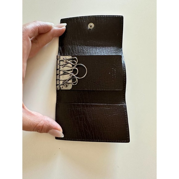 GUCCI GG Logo Supreme 6 Ring Key Case - Picture 4 of 10